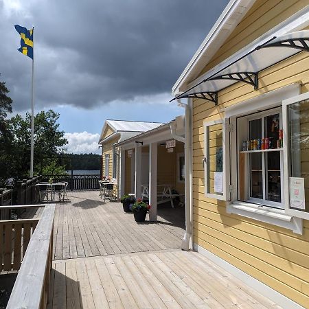Varhaga Vandrarhem Sjuntorp Exterior photo