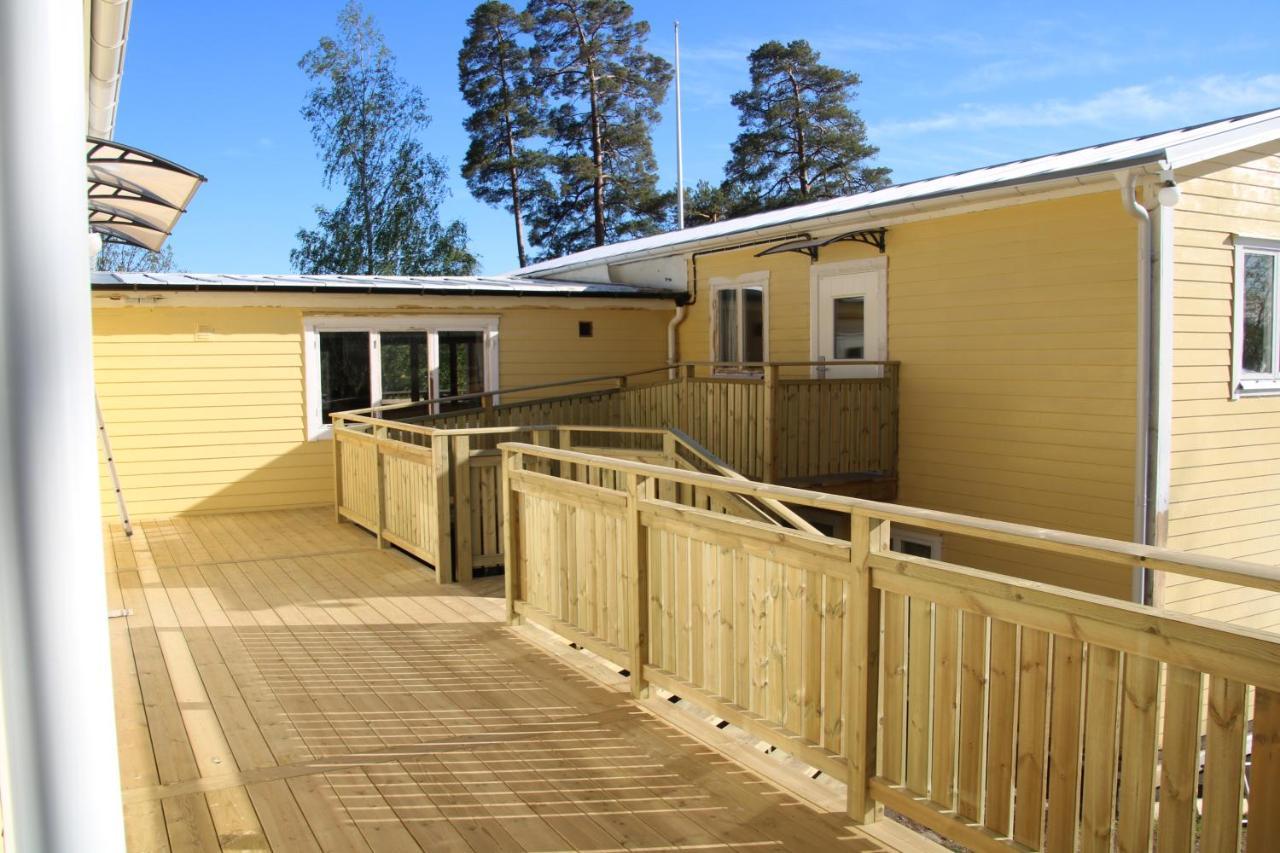 Varhaga Vandrarhem Sjuntorp Exterior photo