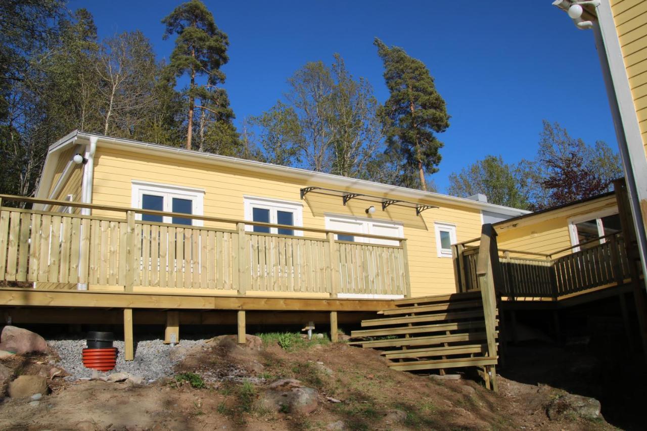 Varhaga Vandrarhem Sjuntorp Exterior photo