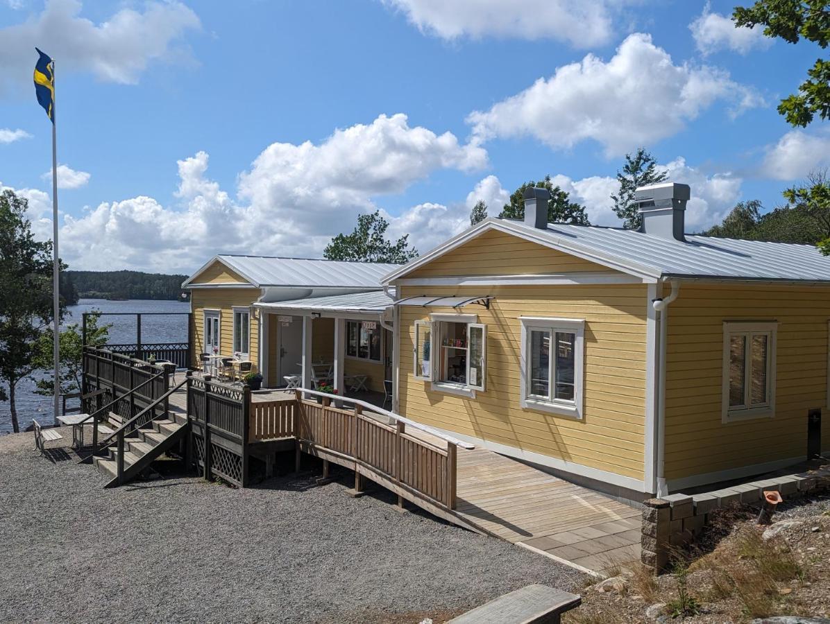 Varhaga Vandrarhem Sjuntorp Exterior photo