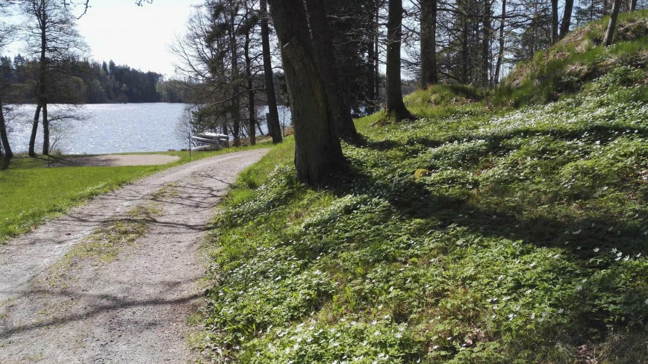 Varhaga Vandrarhem Sjuntorp Exterior photo